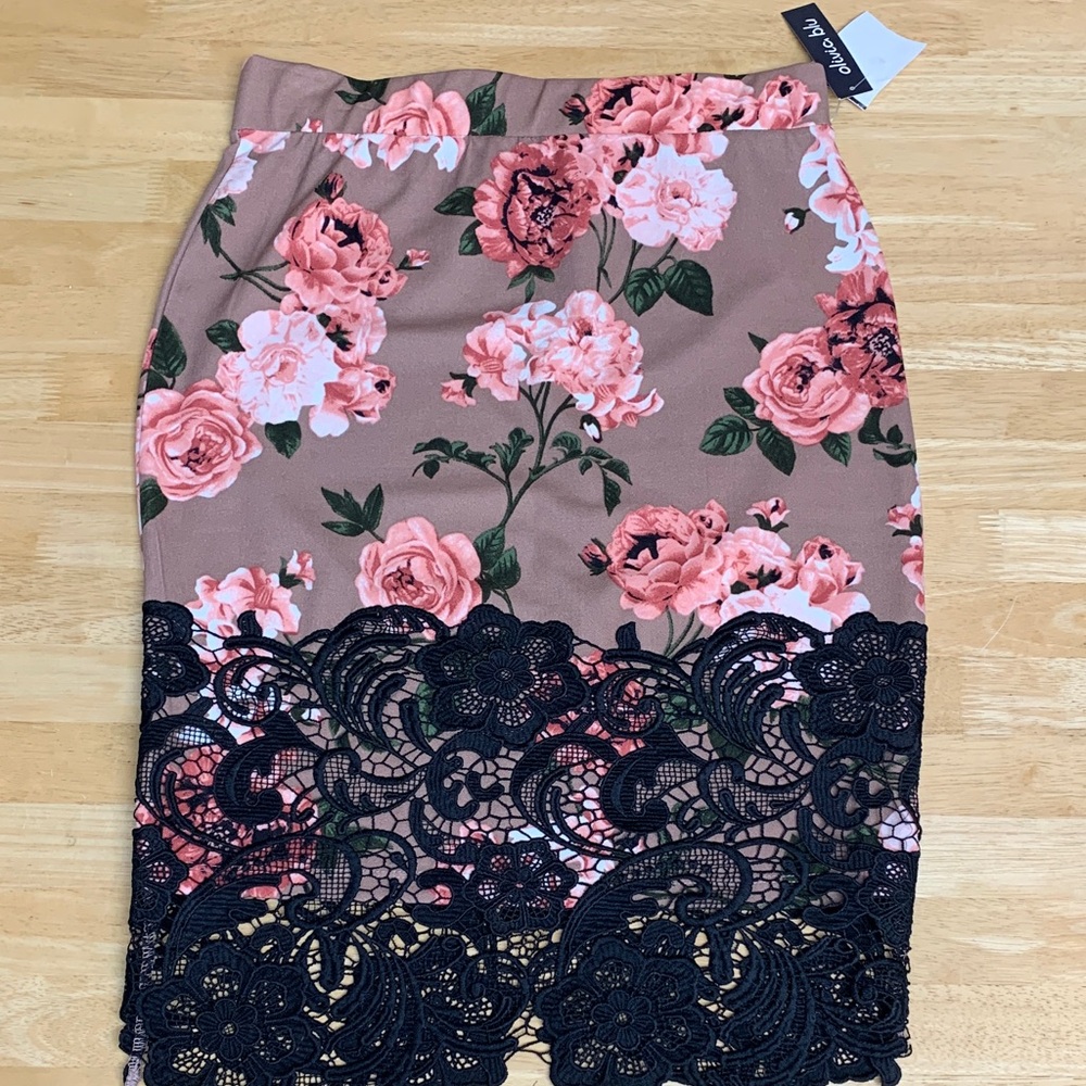 Floral Lace Pencil Skirt